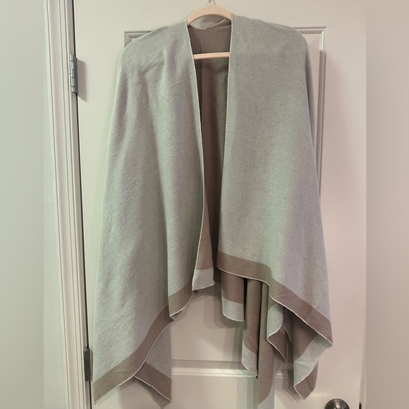 Melifluos Cardigan Poncho - One Size - Picture 6 of 11
